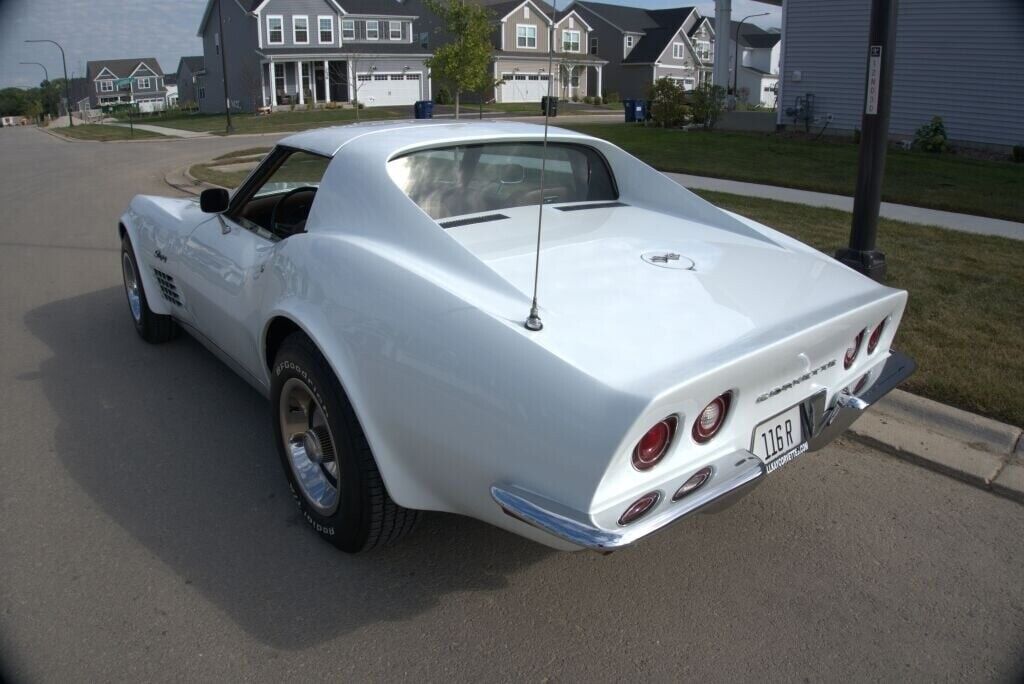 Chevrolet-Corvette-1971-3