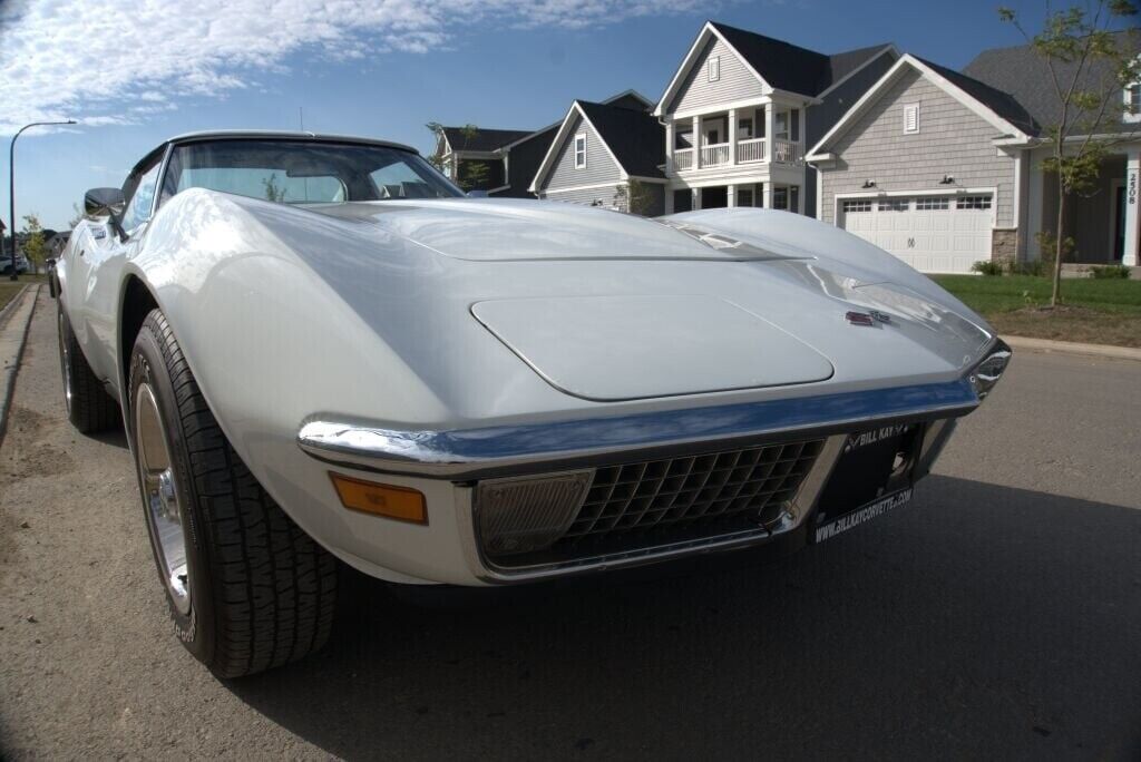 Chevrolet-Corvette-1971-8