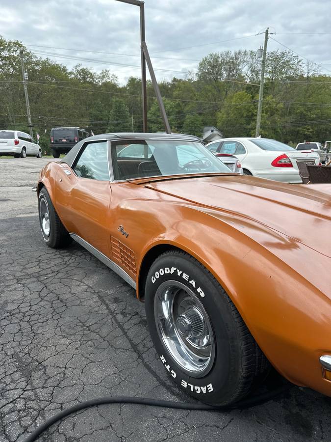 Chevrolet-Corvette-1972