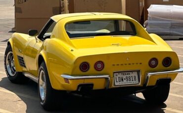 Chevrolet-Corvette-1972-17