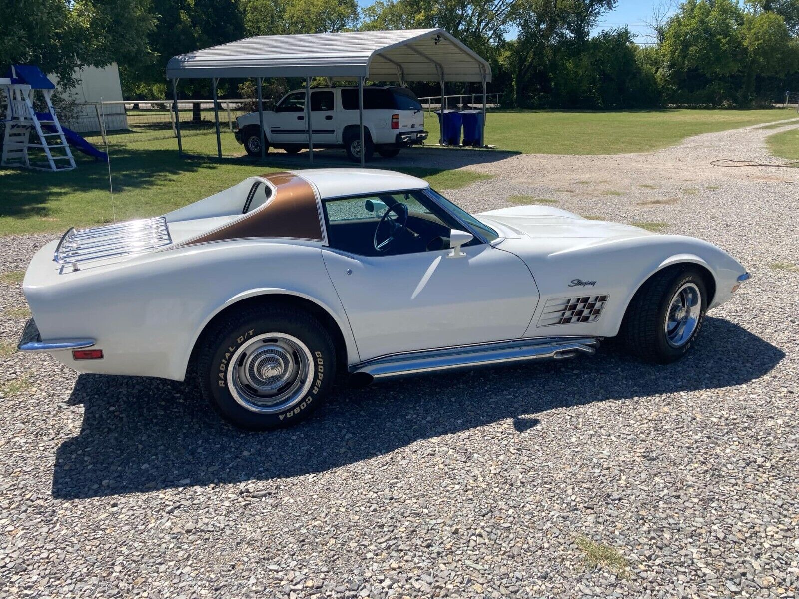 Chevrolet-Corvette-1972-17