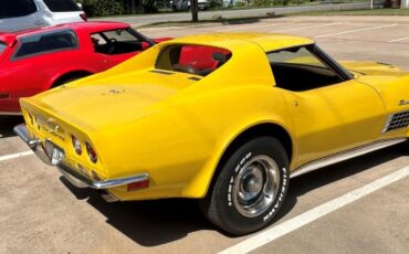 Chevrolet-Corvette-1972-2