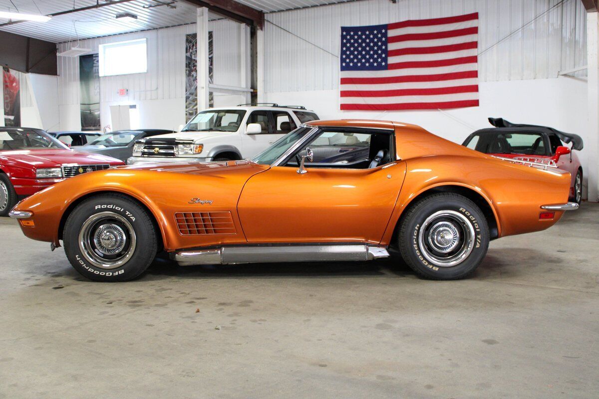 Chevrolet-Corvette-1972-2