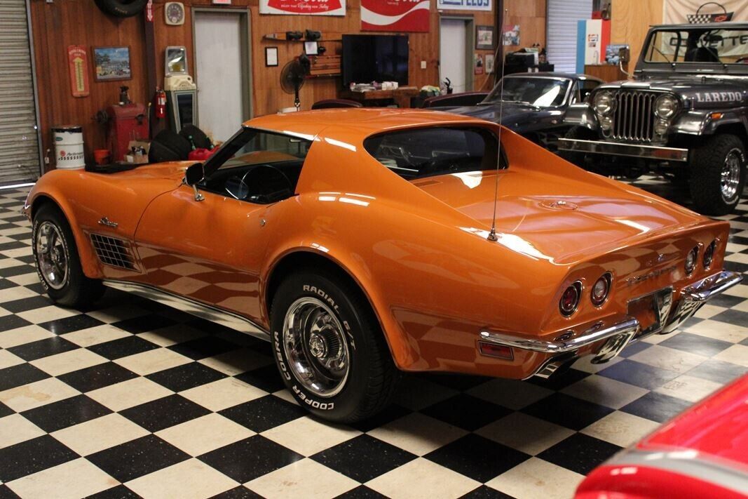 Chevrolet-Corvette-1972-3