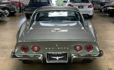 Chevrolet-Corvette-1972-3