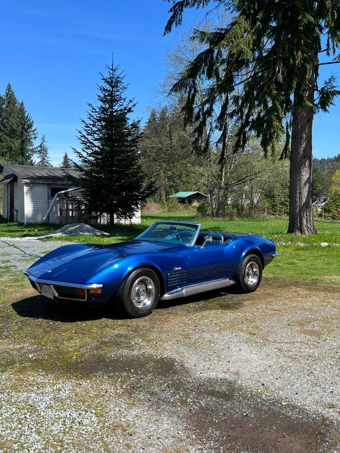 Chevrolet-Corvette-1972