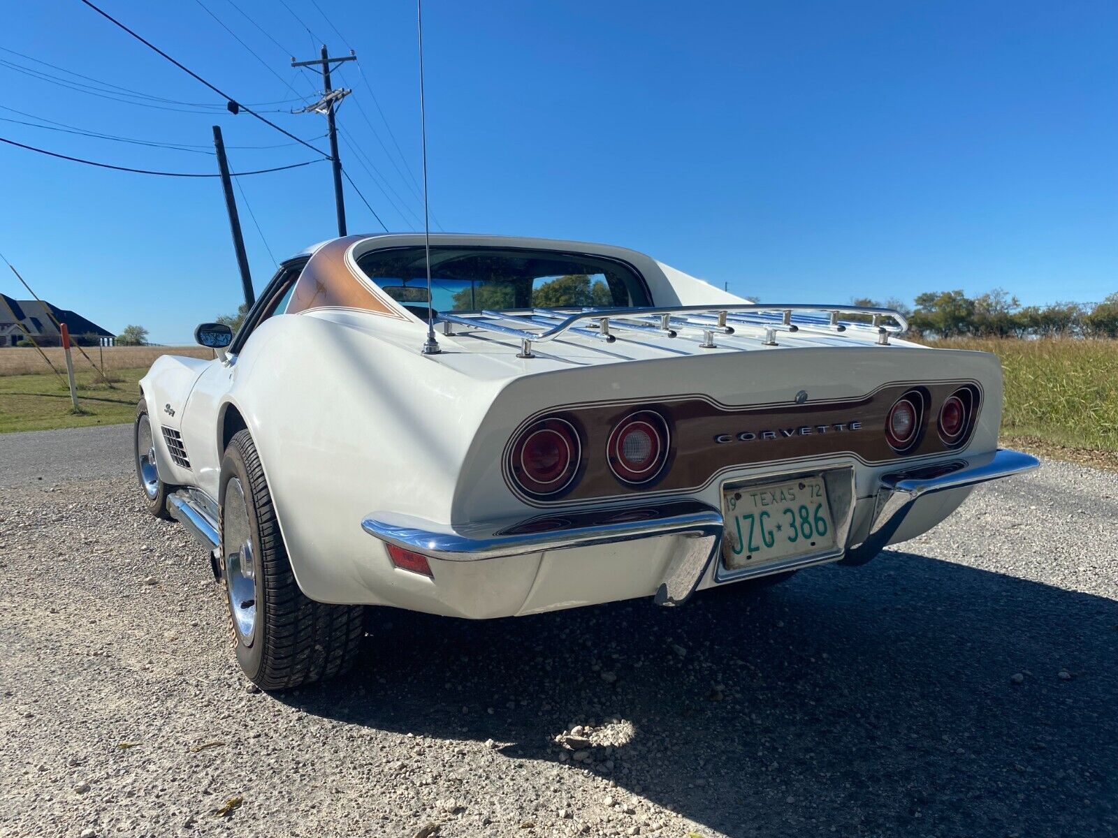 Chevrolet-Corvette-1972-5