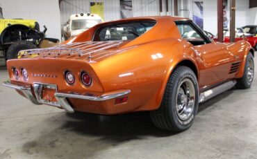 Chevrolet-Corvette-1972-5