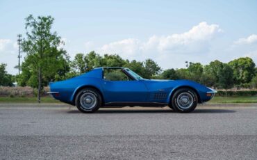 Chevrolet-Corvette-1972-6