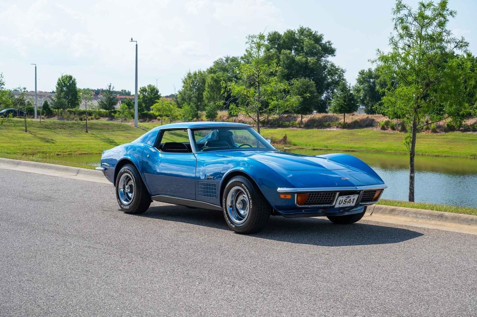 Chevrolet-Corvette-1972-8