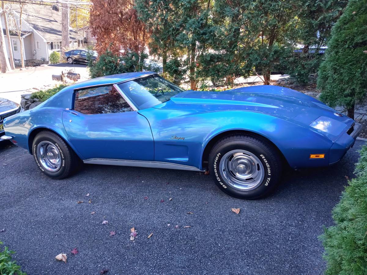 Chevrolet-Corvette-1973-1