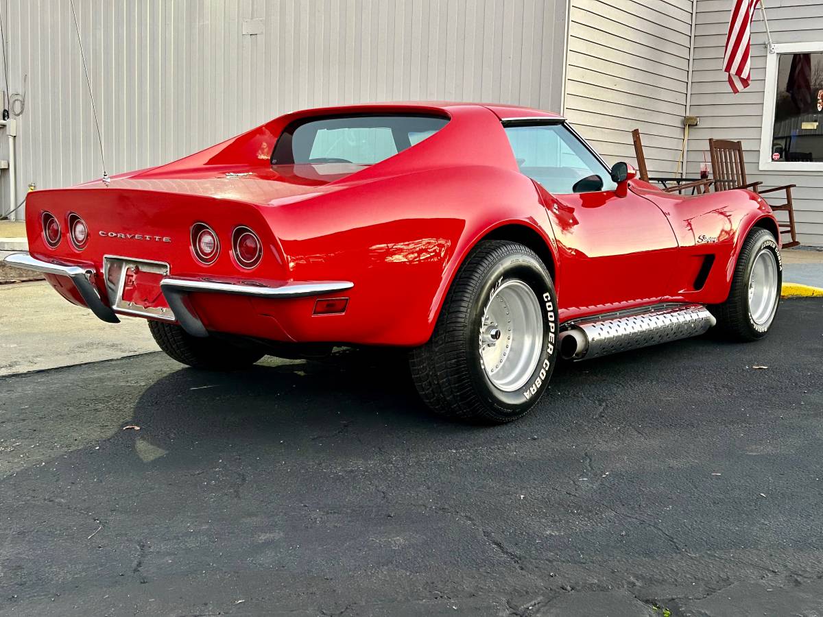 Chevrolet-Corvette-1973-10