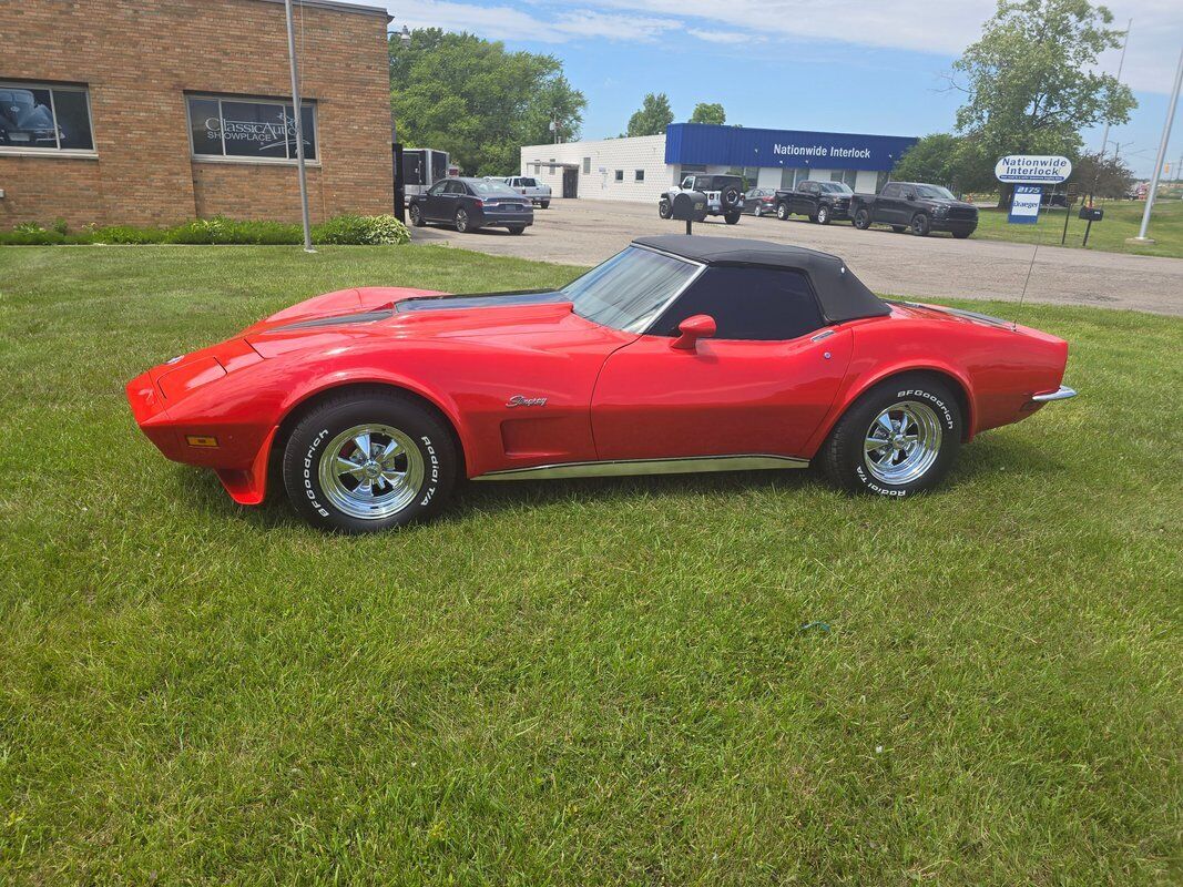 Chevrolet-Corvette-1973-10