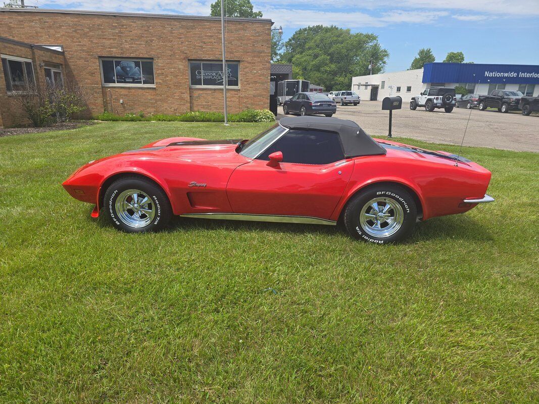 Chevrolet-Corvette-1973-13