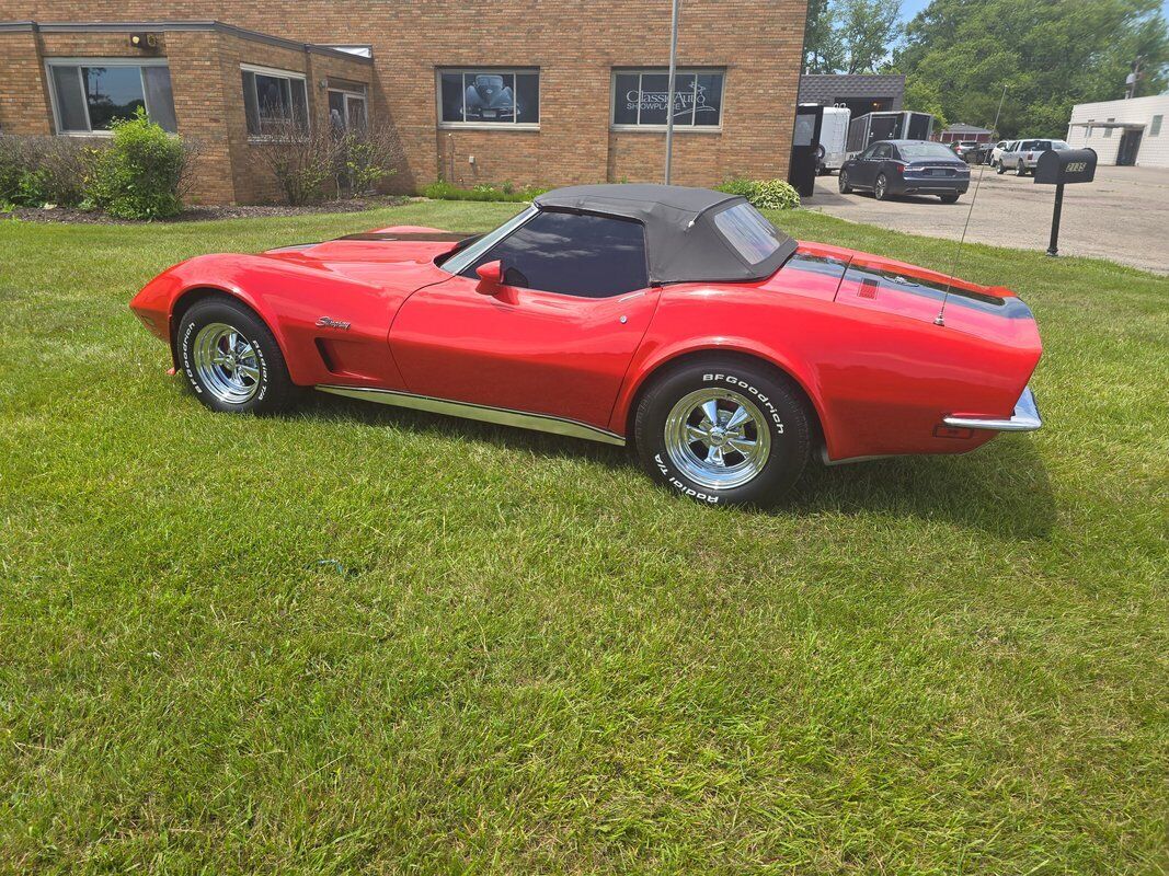 Chevrolet-Corvette-1973-15