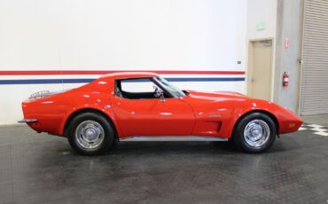 Chevrolet-Corvette-1973-2