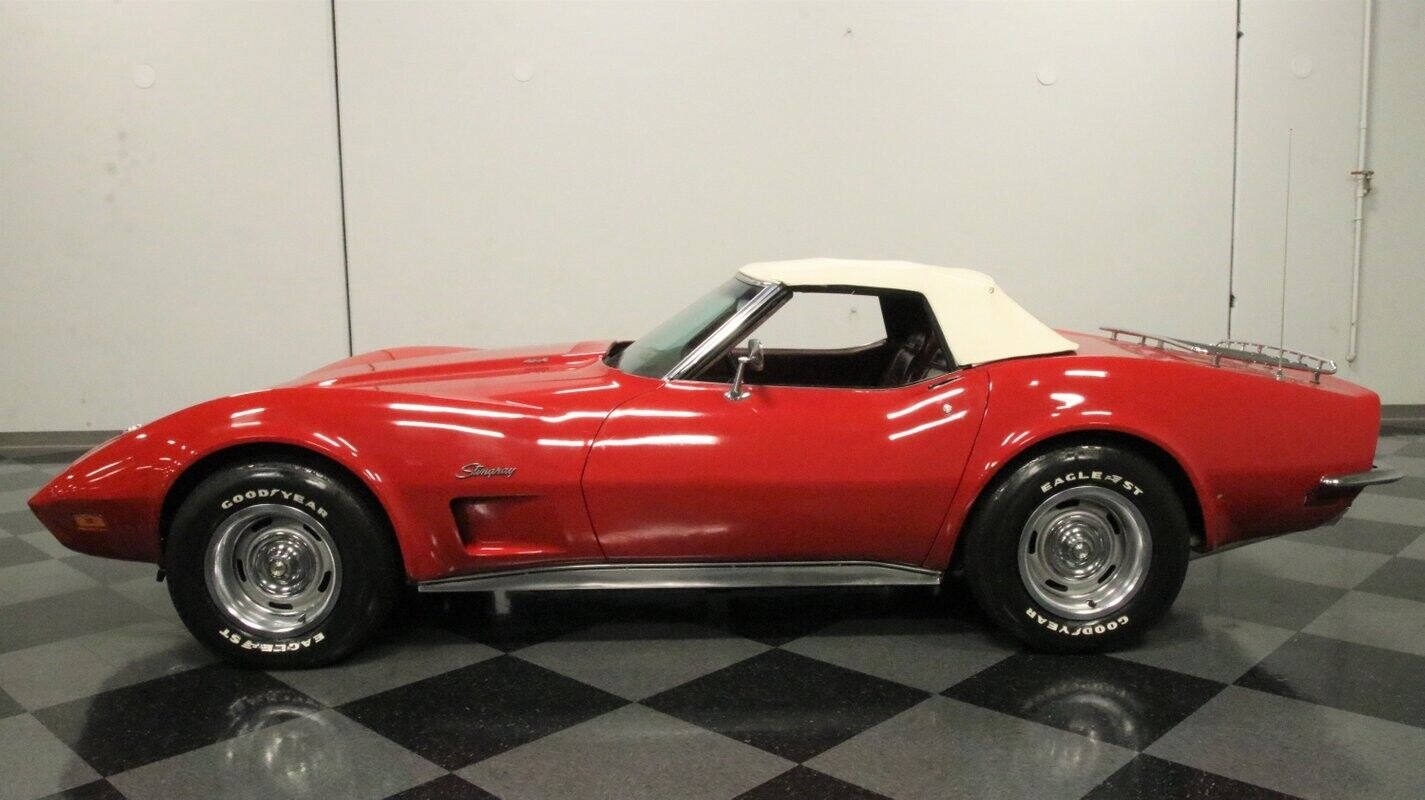 Chevrolet-Corvette-1973-2