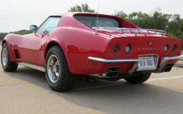 Chevrolet-Corvette-1973-2