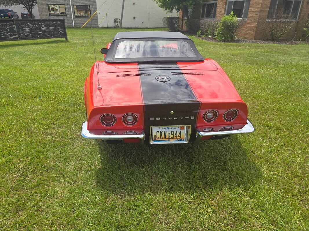 Chevrolet-Corvette-1973-23