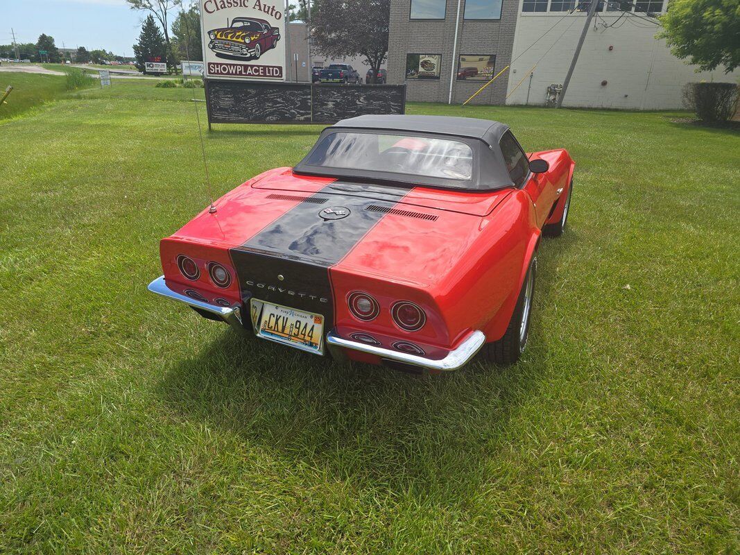 Chevrolet-Corvette-1973-26