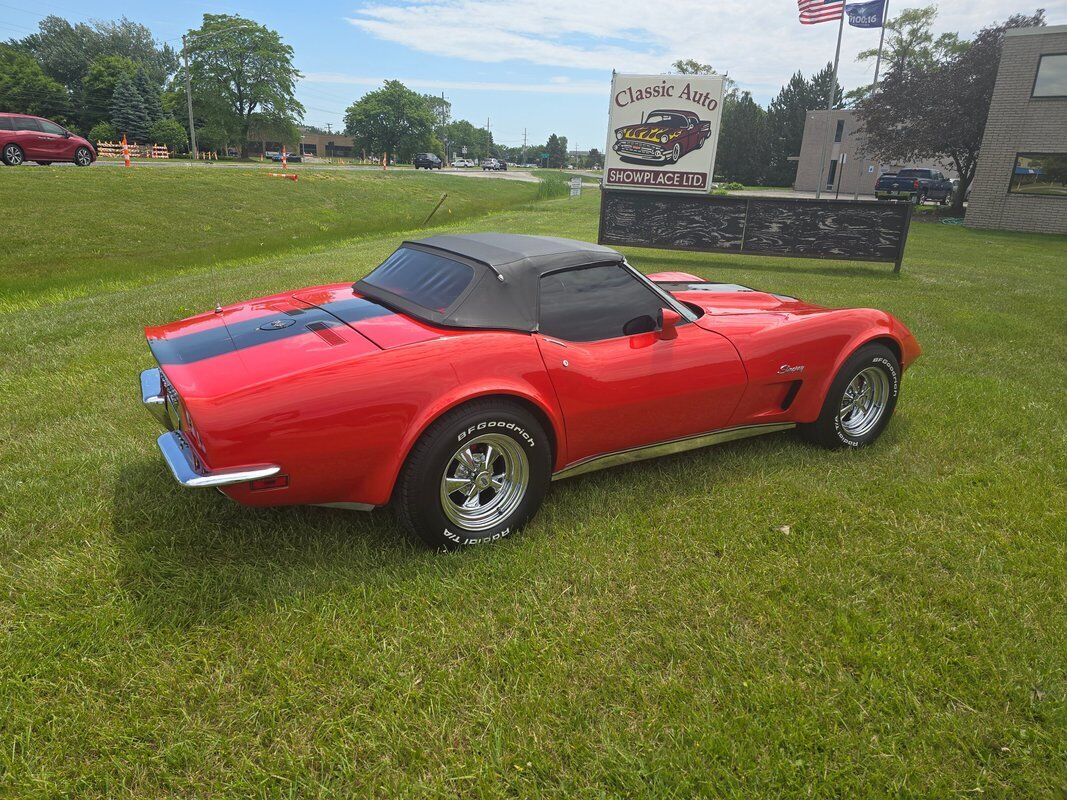 Chevrolet-Corvette-1973-29