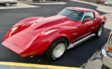 Chevrolet-Corvette-1973-3