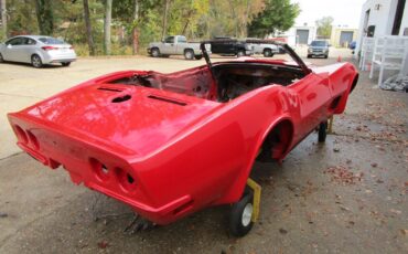 Chevrolet-Corvette-1973-3