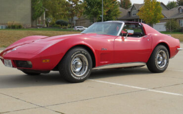 Chevrolet-Corvette-1973-3