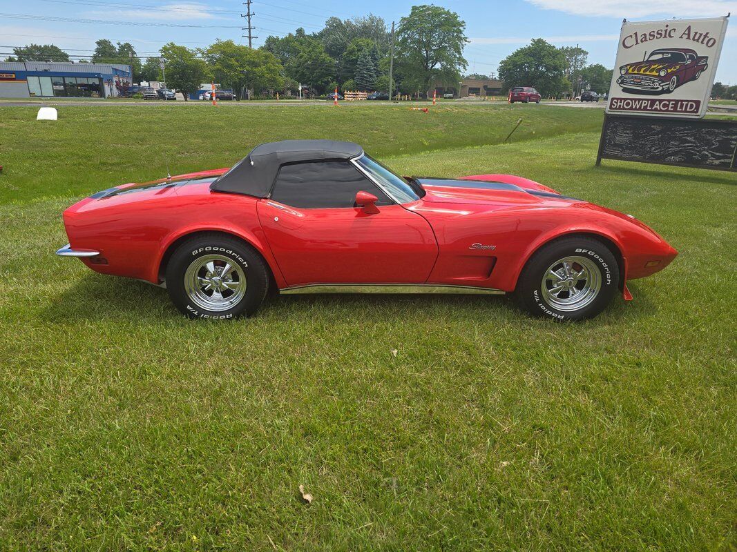 Chevrolet-Corvette-1973-33