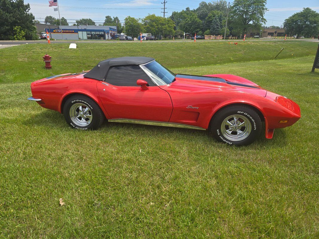 Chevrolet-Corvette-1973-35