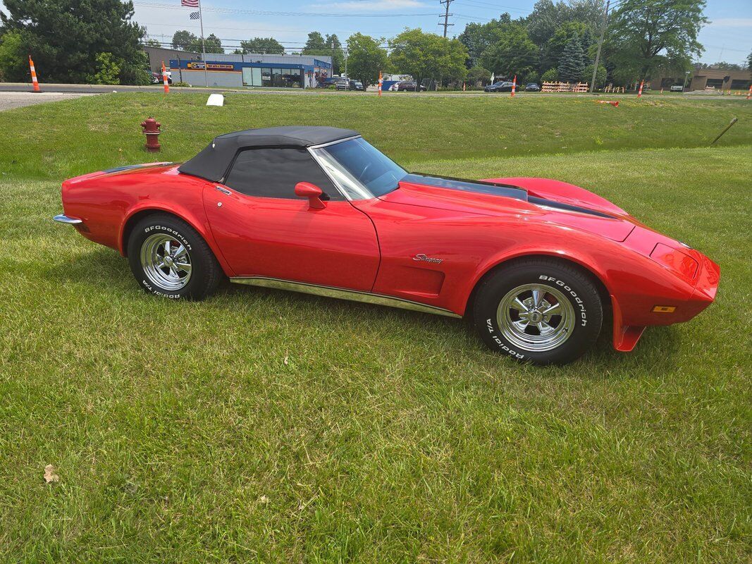 Chevrolet-Corvette-1973-36