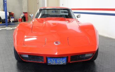 Chevrolet-Corvette-1973-4