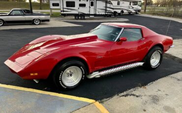 Chevrolet-Corvette-1973-4