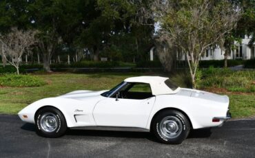 Chevrolet-Corvette-1973-4