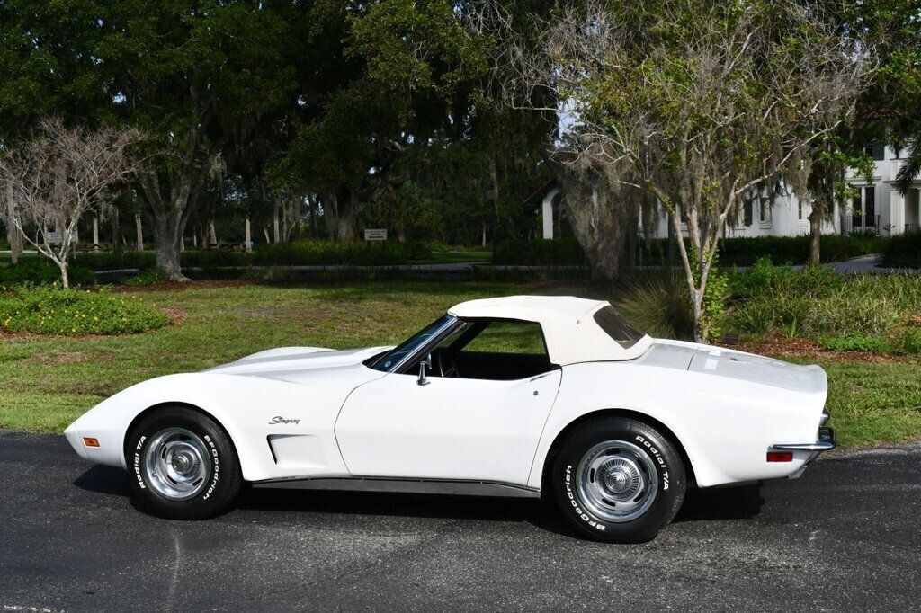 Chevrolet-Corvette-1973-4