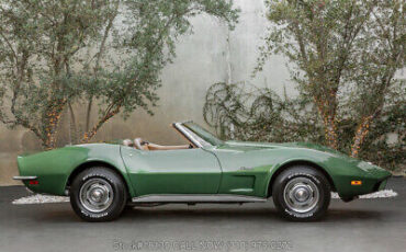 Chevrolet-Corvette-1973-5