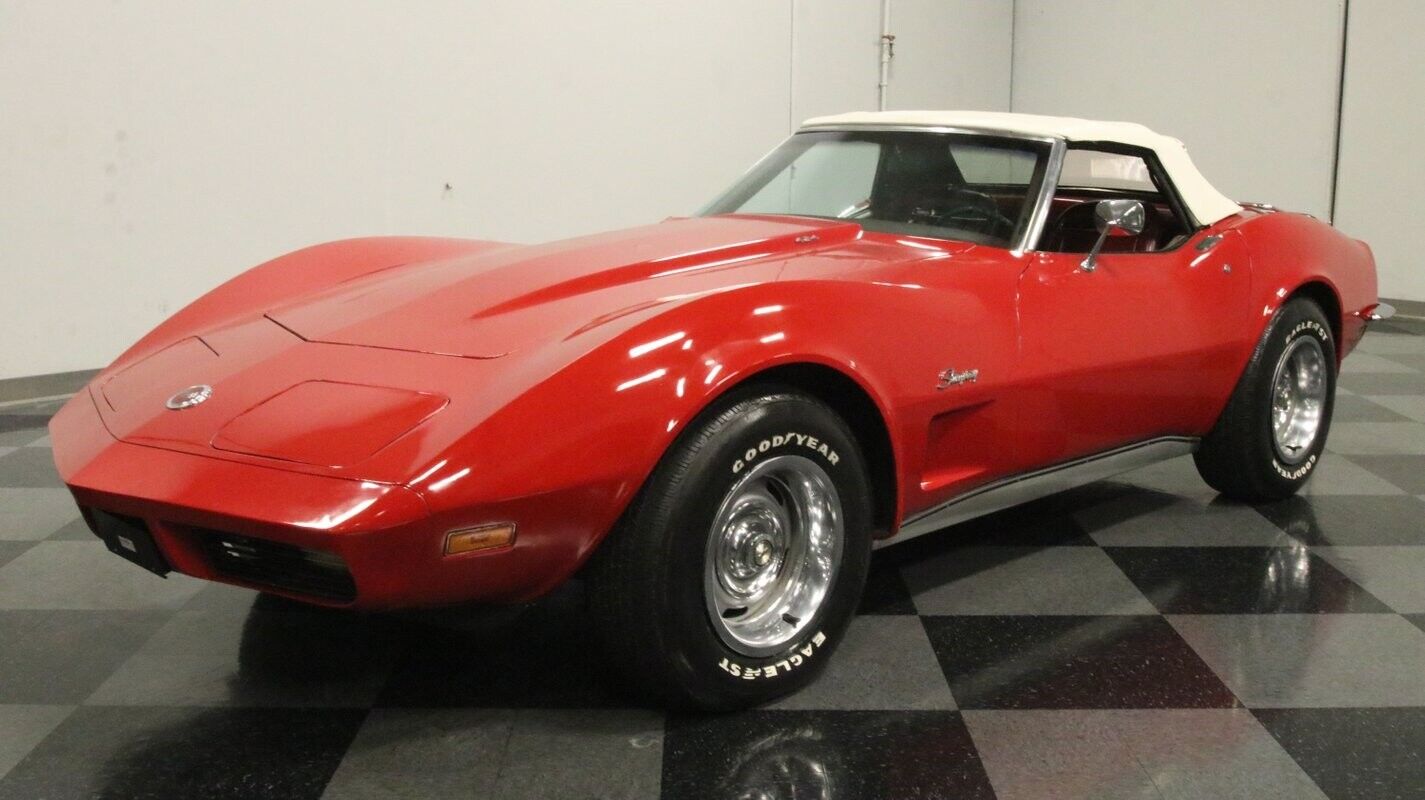 Chevrolet-Corvette-1973-5