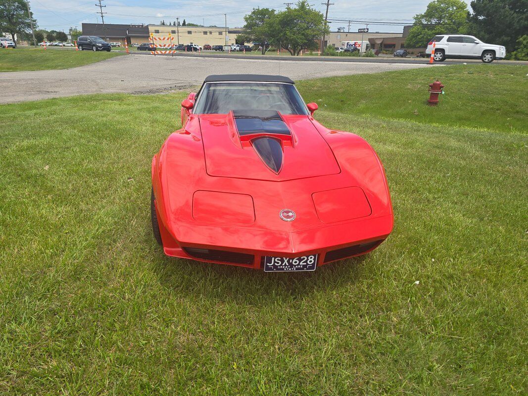 Chevrolet-Corvette-1973-5