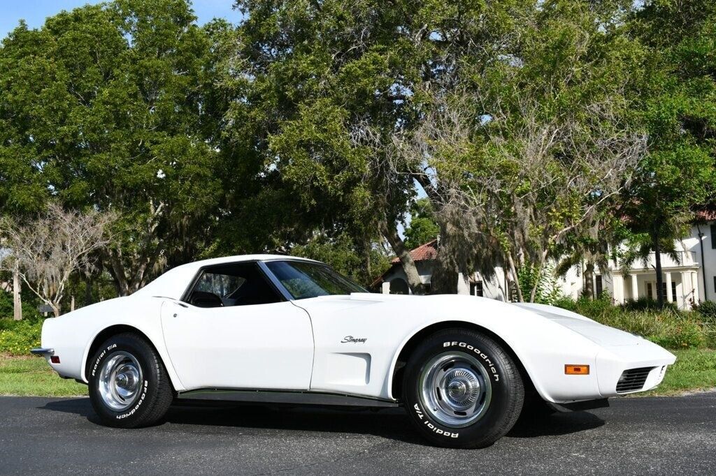 Chevrolet-Corvette-1973-8