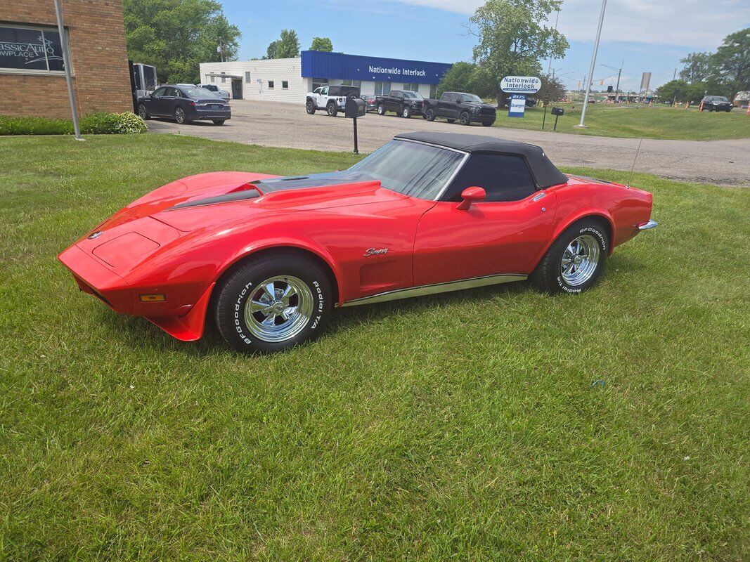 Chevrolet-Corvette-1973-9