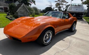 Chevrolet-Corvette-1974-1