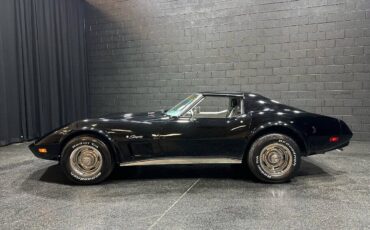 Chevrolet-Corvette-1974-1