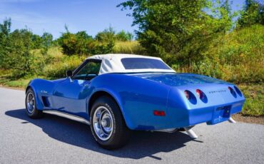 Chevrolet-Corvette-1974-15