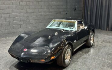 Chevrolet-Corvette-1974-17