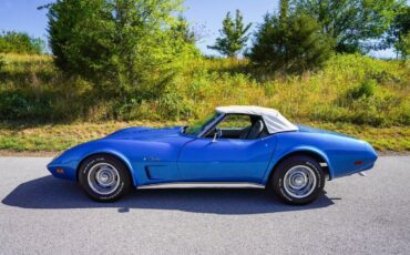 Chevrolet-Corvette-1974-19