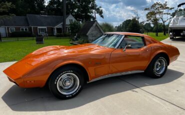 Chevrolet-Corvette-1974-2