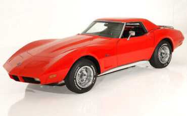 Chevrolet-Corvette-1974-2