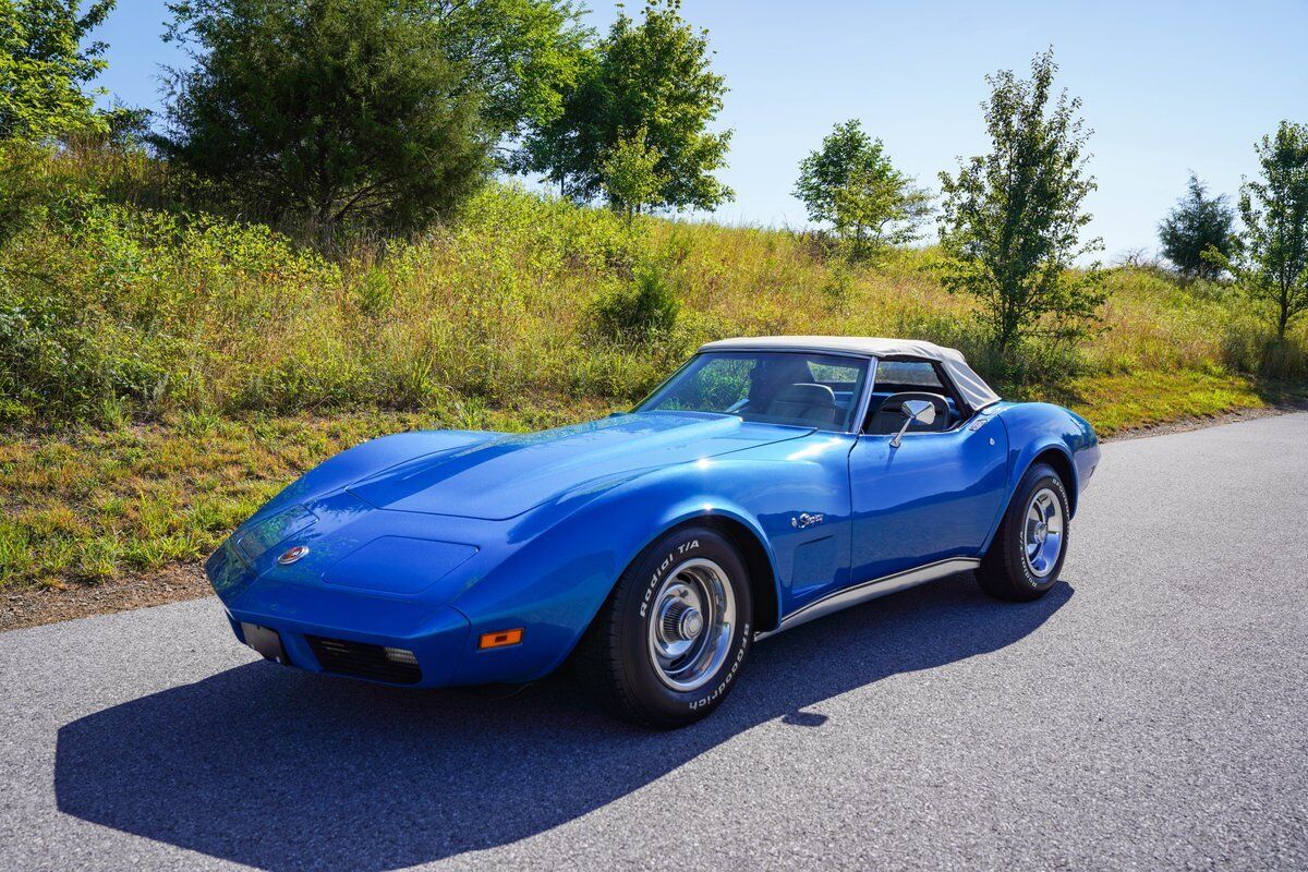 Chevrolet-Corvette-1974-20