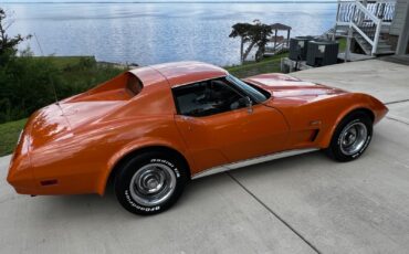 Chevrolet-Corvette-1974-28