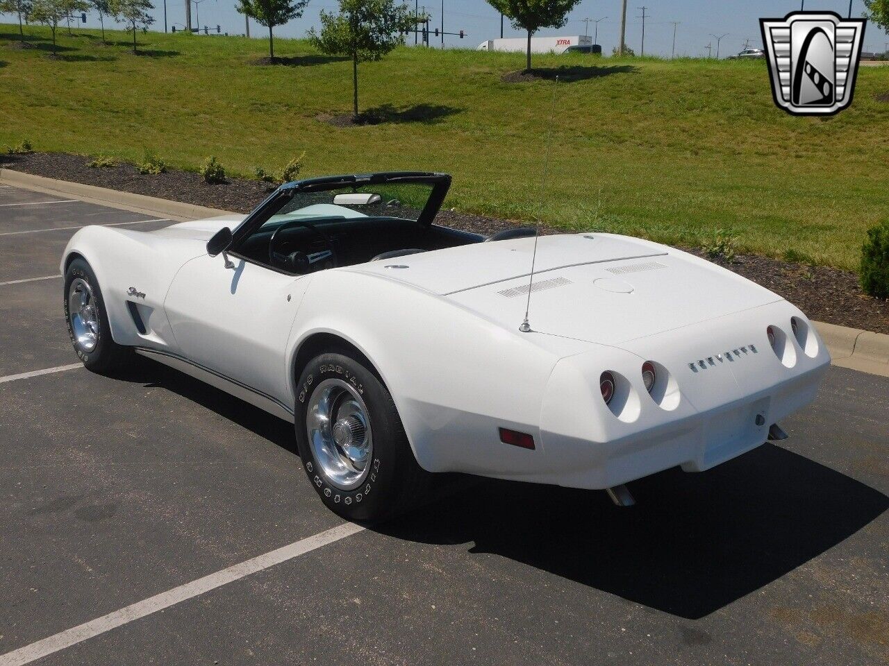 Chevrolet-Corvette-1974-3